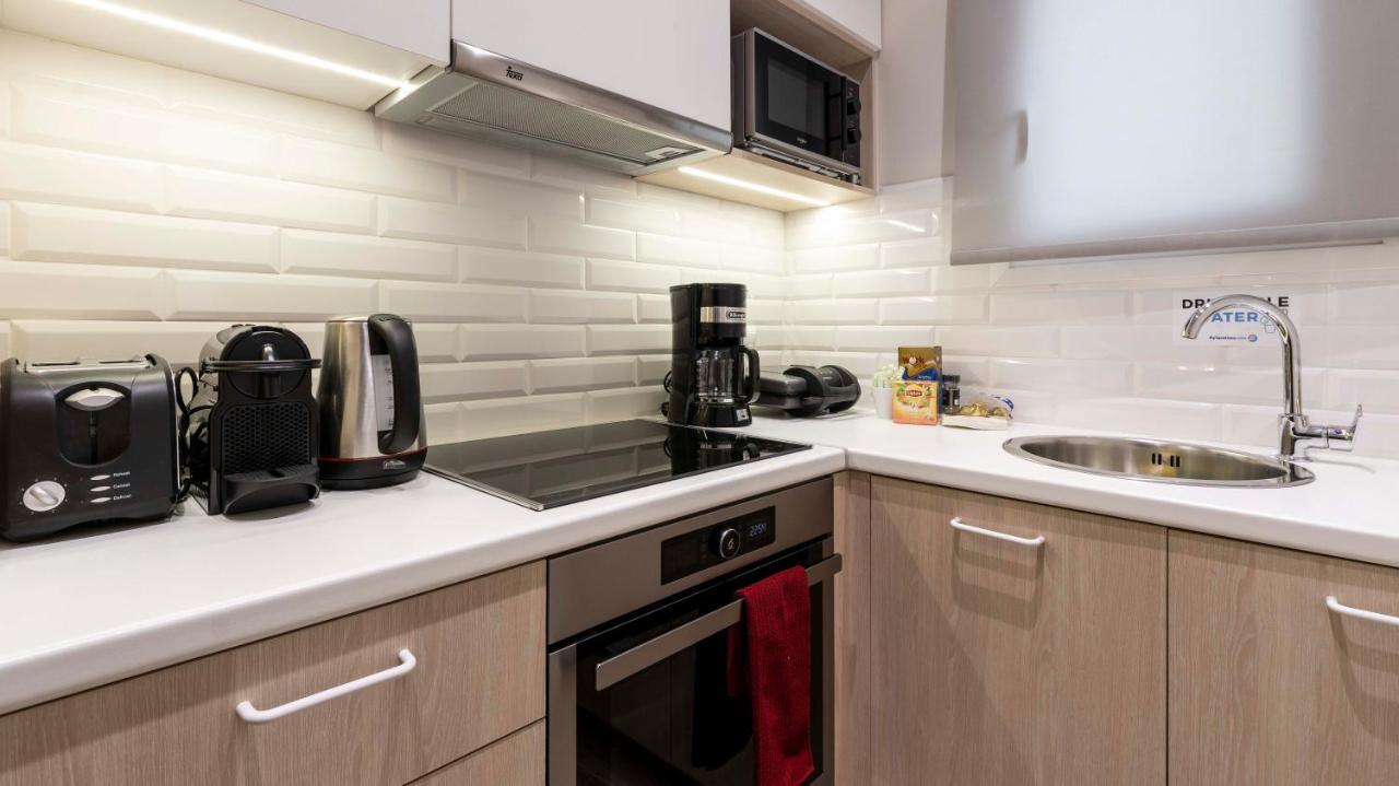 “Champions” Apartment In N. Kosmos Neighbourhood Athens Ngoại thất bức ảnh
